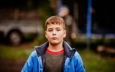 Die Schatten der eigenen Angst: Warum sie uns in der Beziehung zu unseren Kindern im Weg stehen